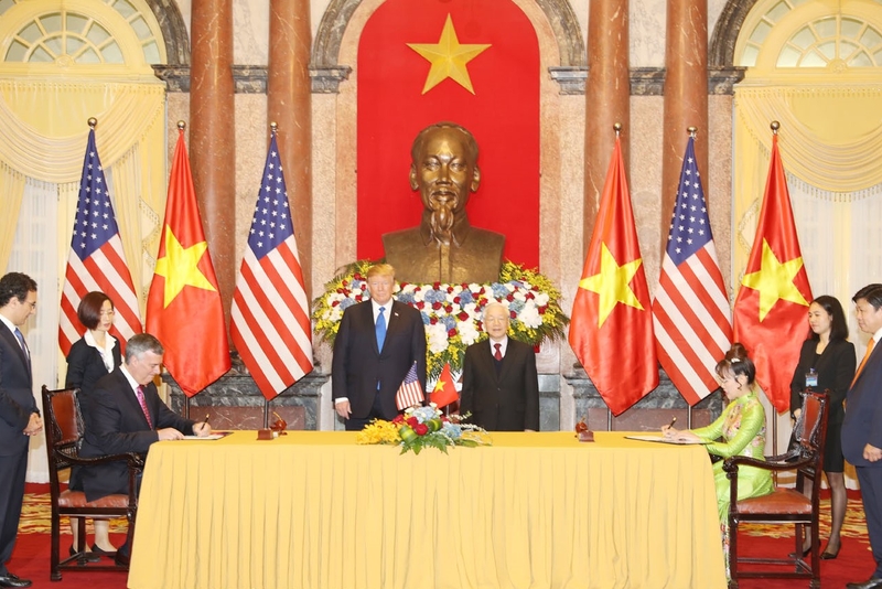 金特会前夕：越南同美国签署价值为210亿美元的经济合作协议