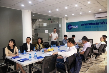 CHỨNG KHOÁN KIẾN THIẾT VIỆT NAM ĐÓN ĐOÀN QUỸ ĐẦU TƯ VÀ CÔNG TY CHỨNG KHOÁN TRUNG QUỐC KHẢO SÁT THỊ TRƯỜNG & TÌM KIẾM CƠ HỘI ĐẦU TƯ