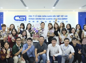 Tập thể CSI trong lễ kỷ niệm ngày Phụ nữ Việt Nam 20/10