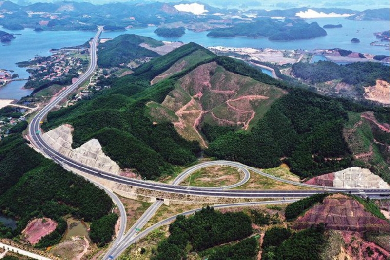 越南广宁加速建设关键基础设施项目