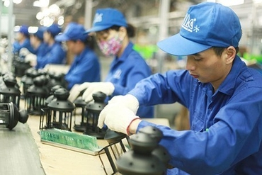 越南劳动市场复苏，9月份平均收入增长12.4%